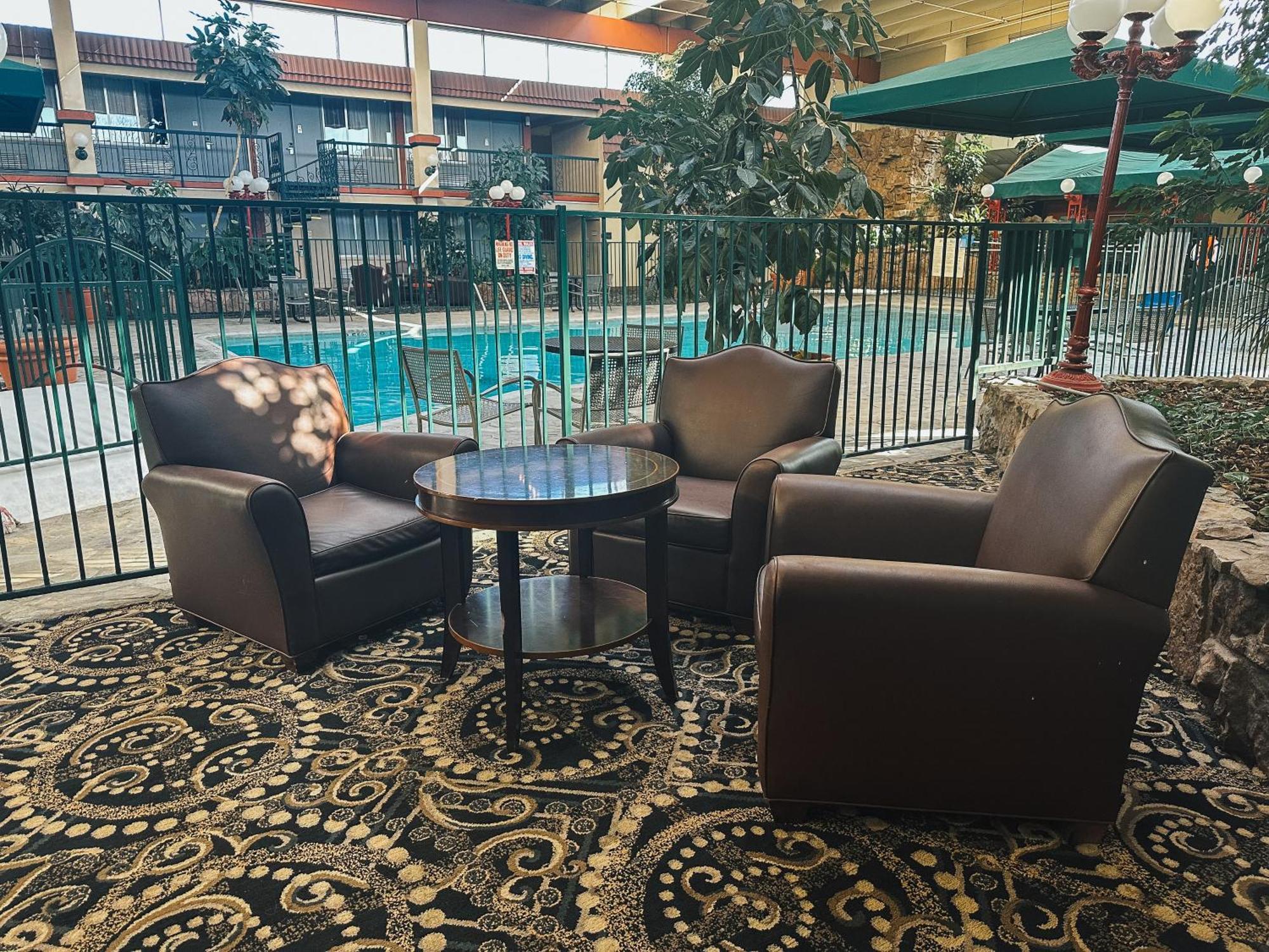 Clarion Inn Форт Коллинс Экстерьер фото