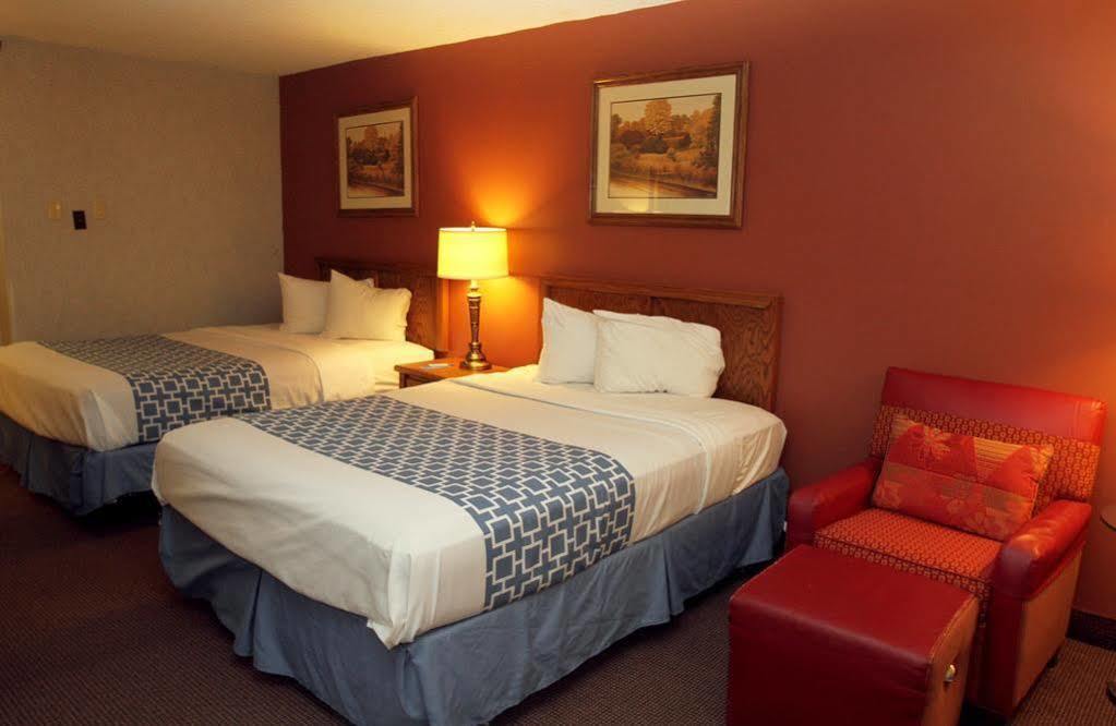 Clarion Inn Форт Коллинс Экстерьер фото